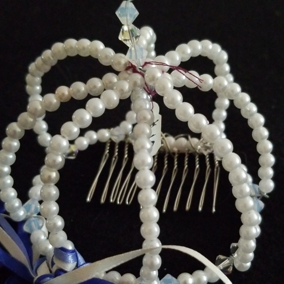 Cinderella inspired beaded crown - Picture 3 of 3